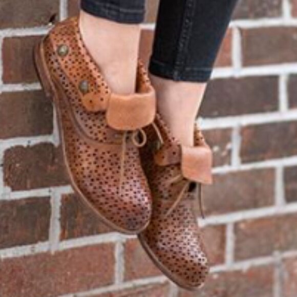 Patricia Nash Women's Sabrina Ankle Boot - Picture 13 of 13